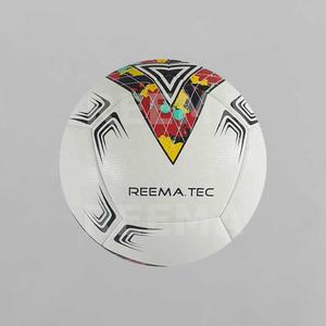 ลูกฟุตบอลฝึกซ้อม PU 12 แผ่น คุณภาพสูง ผลิตในปากีสถาน รับทำโลโก้ตามสั่ง - Product Image 2