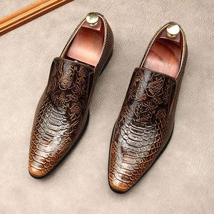 รองเท้าเซฟตี้หัวเหลี่ยมบุรุษ หนังวัวแท้ ระบายอากาศได้ดี น้ำหนักเบา ปิดแบบผูกเชือก พร้อมโลโก้สั่งทำพิเศษ คุณภาพสูง - Product Image 3