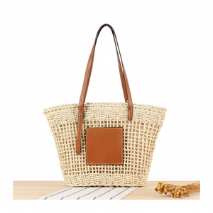 Sac à bandoulière pour femme de luxe, petit et moderne, en PVC, avec fermeture éclair et imprimé de personnage - Product Image 1