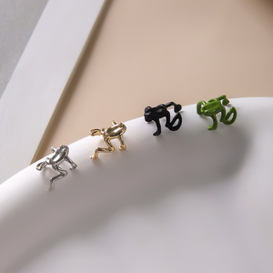 Boucles d'oreilles manchette grenouille en alliage de zinc, unisexe, forme animale, style fête - Product Image 3