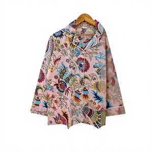 Ensemble de pyjama pour homme à manches longues à imprimé floral, tissu en satin 100% coton, vêtements de nuit décontractés, motif tissé, saison printemps, cadeau pour elle - Product Image 4
