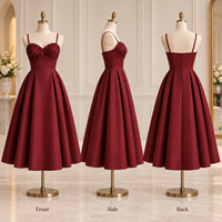 Robe midi femme à marque privée, en tissu lisse avec applique florale, col cœur, bretelles spaghetti, jupe évasée coupe trapèze
