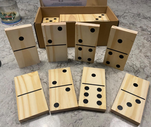 Juego de dominó Jumbo personalizado, fichas de dominó de madera natural para cumpleaños/vacaciones, juegos de fiesta familiar - Product Image 3