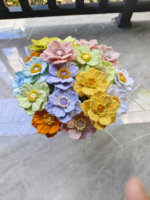 Bouquet d'anémones au crochet fait main de qualité supérieure - Artisanat floral exquis en tricot pour la décoration de la maison de luxe et la présentation sur table