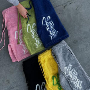 Pantalones Cortos Deportivos de Felpa de Alta Calidad, Multicolores, Personalizados, de Cintura Alta, Gruesos, Cálidos, Holgados, de Pierna Recta, Estilo Deportivo, de Mohair - Product Image 1