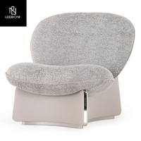 Fauteuil de salon moderne luxueux avec base en métal, tissu haut de gamme pour salon, salle à manger, chambre ou hôtel, style détente