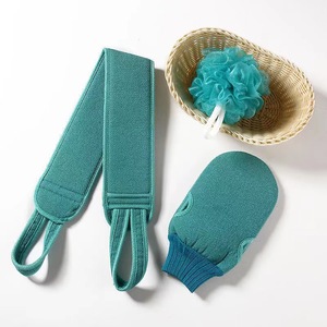 Juego de esponjas de baño Lida para niños, tamaño estándar, con puño elástico y diseño de orificios para los dedos - Product Image 4