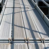 Plateforme de marche industrielle personnalisable en acier Q235/aluminium, robuste et soudée, pour la construction