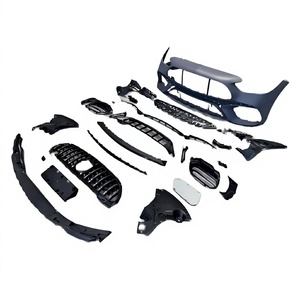 Kit carrosserie pour Mercedes Benz Classe C W206 C63 AMG Facelift, nouvelle version, pare-chocs avant et arrière en plastique rouge - Product Image 3