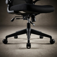 Chaise de bureau ergonomique noire haut de gamme avec appuie-tête et accoudoirs réglables pour espace de travail professionnel
