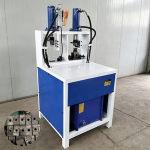 Machine <span class=keywords><strong>de</strong></span> <span class=keywords><strong>d</strong></span>écoupe <span class=keywords><strong>d</strong></span>'angles hydraulique automatique <span class=keywords><strong>de</strong></span> haute qualité, machine à chanfreiner les tubes carrés en fer, poinçonneuse en V pour tubes carrés - Product Image 5