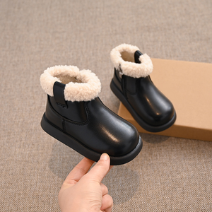 Bottes en cuir PU pour filles, nouvelles bottes d'hiver doublées de fourrure, semelles souples en caoutchouc, bottes courtes pour enfants, bottes de neige - Product Image 4