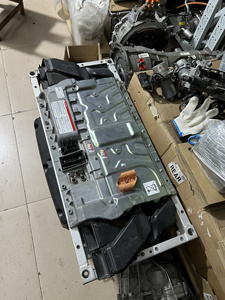 Batteria ibrida originale usata <span class=keywords><strong>Audi</strong></span> A6L A8L Q5 A8D4 2.0T 12V (codice 8R0 915 591) - Product Image 2