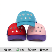 Casquette Trucker Vintage Style Y2K Rouge/Violet/Rose/Bleu en Maille avec Grandes Ouvertures de Ventilation, 5 Panneaux, Performance et Mode Streetwear