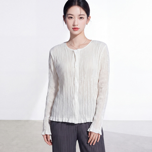 Blusa Casual Minimalista para Mujer, Corte Ajustado, Tejido de Poliéster, Cierre de Botones, Transpirable, Manga Larga, Venta al Por Mayor, Ecológica - Product Image 1