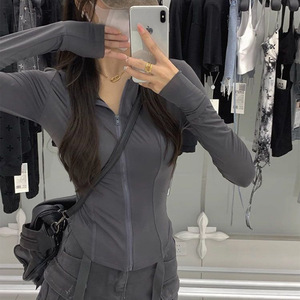 Chaqueta de Protección Solar de Seda Helada para Mujer con Capucha, Ajuste Delgado, UPF50+, Cortavientos para Exteriores, Top Deportivo para Yoga y Ciclismo, Verano 2025 - Product Image 4