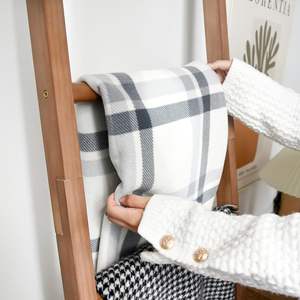 บันไดผ้าห่มไม้ธรรมชาติขนาด <span class=keywords><strong>6</strong></span> <span class=keywords><strong>ฟุต</strong></span> เป็นมิตรกับสิ่งแวดล้อม 5 ชั้น สำหรับตกแต่งห้องนั่งเล่น วางพิงผนัง สไตล์วินเทจ สำหรับโชว์<span class=keywords><strong>ผ้า</strong></span>ห่ม - Product Image 4