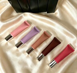 Gloss à lèvres pendentif effet gelée 10ML, style luxueux, hydratant, haute brillance, non collant, design portable – Meilleure vente - Product Image 1