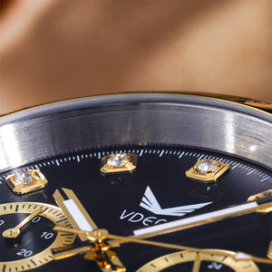 Montre à quartz chronographe de luxe personnalisée <span class=keywords><strong>50m</strong></span> étanche à trois yeux pour hommes 316 montre en acier inoxydable avec diamant en cuir et verre - Product Image 2