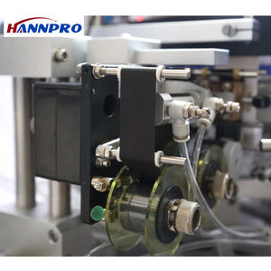 Macchina confezionatrice automatica per inscatolamento di bottiglie di riempimento verticale per l'industria medica e cosmetica - Product Image 5