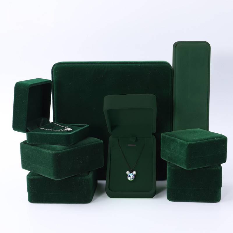 Vert foncé