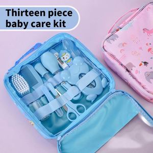 Ensemble de soins pour bébé de 13 pièces, essentiels pour nouveau-nés, kit de manucure, coupe-ongles, soins bucco-dentaires, brosse à cheveux, peigne, silicone rose/bleu/jaune - Product Image 4