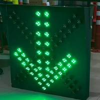 Feu de signalisation routière LED à haute luminosité 600 mm, croix rouge et flèche verte, pour la sécurité routière et le contrôle des voies, vente en gros