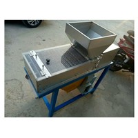 Machine automatique de décorticage à froid pour arachides et soja