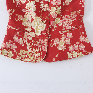 Camicetta da donna personalizzata 2026 con stampa floreale a maniche corte, top oversize con bottoni e scollo a V, OEM/ODM dalla fabbrica cinese - Product Image 3