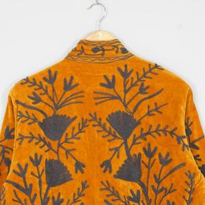 Veste en velours de luxe pour femmes, brodée au style Suzani, artisanale traditionnelle, faite à la main, style bohème vintage, motif floral, boutique de mode, vente en gros - Product Image 6