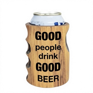 Portabevande in legno dal design accattivante per birra, isolato, ideale per feste - Product Image 1