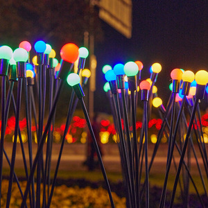Luces Solares de Jardín IP65 Impermeables con 8 LED, Luces Decorativas de Navidad con Efecto de Luciérnaga, Bombilla LED para Patio, Jardín, Camino, Césped - Product Image 5