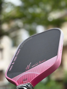Raquette de pickleball légère EAVX, design long, face en fibre de carbone 3K, noyau en nid d'abeille de 16 mm, réponse rapide, logo personnalisé OEM ODM - Product Image 4