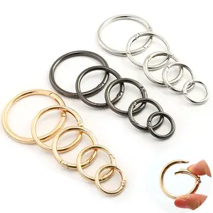 Metal Ring Snap Hook Round Circle Spring Type Clasps Closes Locking Carabiner Open Key Ring Buckle Spring Car Keychain Ring