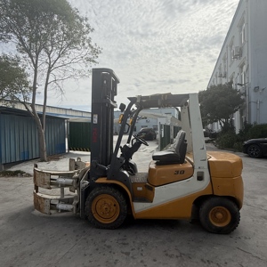 600 Hour TCM 30 <b>Forklift</b> with Clamp in sale Original Paint High Quality and Low Price Ready to ship TCM 30 50 70 100 120 160 200 - Product Image 6