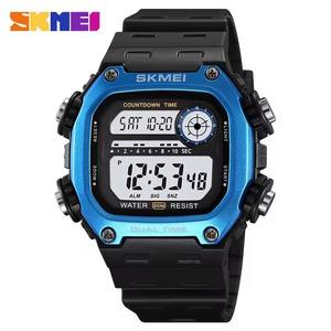 นาฬิกา SKMEI 2126 ดีไซน์เครื่องคิดเลข แฟชั่นคลาสสิกสำหรับผู้ชาย สาย TPU หน้าจอ LED กันน้ำ 5 บาร์ นาฬิกาดิจิตอลสำหรับผู้ชาย - Product Image 3