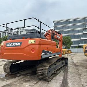 Excavatrice sur chenilles d'occasion Doosan DX300LC-9C 30 tonnes, modèle 2022, faible consommation de carburant, avec moteur et transmission pour travaux miniers et terrassement - Product Image 1