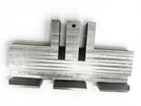 Bloc de fixation rainuré en acier S45C usiné sur mesure par CNC, pince de positionnement de précision pour pièce usinée