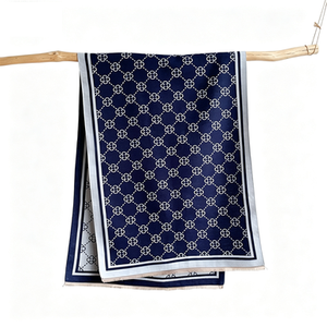 Bufanda Jacquard Versión Coreana para Mujer, Chal Largo de Invierno con Diseño de Flor de Cuatro Hojas, Flecos Cortos, Lujosa, para Todas las Estaciones, Cálida, de Poliéster - Product Image 2