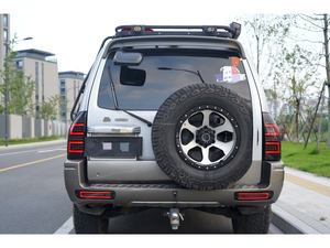 Feu arrière antibrouillard parfaitement adapté aux modèles Mitsubishi Motora Pajero V73 V77 V88 de 2004 à 2014 - Product Image 5