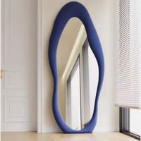 Miroir mural pleine longueur design contemporain tendance, cadre en bois, verre, velours beige, violet, vert