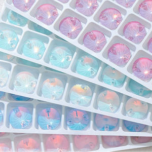 Strass en verre rond à dos plat Selina Crystal <span class=keywords><strong>Satellite</strong></span> AB Color, à coudre, écologiques, pour la décoration de vêtements et les loisirs créatifs - Product Image 3