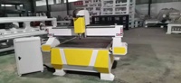 Machine de routeur CNC en bois modèle 1325 bon marché en stock