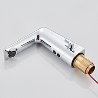 Robinet de salle De bain Électrique Robinet Automatique de Capteur Sans Contact Batterie Puissance Mélangeur D'eau Chaude Et Froide Robinets robinet automatique de capteur