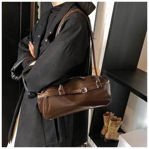 Bolsos de ropa interior de hombro rectangulares nuevos Vintage de lujo Sac a Main Women's Niche Designer Tote Glossy Boston Shoulder Bag - Product Image 5