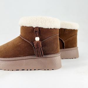 Botas de nieve de piel de oveja auténtica de alta gama con logotipo personalizado, zapatillas de marca famosa para mujer, botas de algodón para mantener el calor al aire libre, venta al por mayor. - Product Image 4