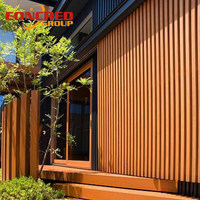 Panneau mural WPC moderne en imitation bois, imperméable et résistant aux intempéries, revêtement mural extérieur pour la décoration de façade