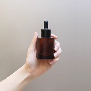Botellas de Vidrio de Lujo para Cosméticos de 30ml, 40ml, 50ml y 100ml con Acabado Esmerilado, Tapa de Rosca y Gotero para Cuidado de la Piel, Botellas de Vidrio Ámbar con Bomba Pulverizadora - Product Image 4