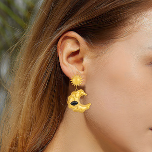 Trendy for Amazon Stainless Steel Crescent Moon <strong>Crab</strong> Design Geometric Pendant Party <strong>Jewelry</strong> Gold Plated Fashion Dangle Earrings - Product Image 4