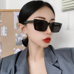 Lunettes de soleil carrées rétro tendance été <span class=keywords><strong>2026</strong></span> en gros, logo personnalisé, monture orange en PC, verres UV400, lunettes de soleil pas chères - Product Image 5